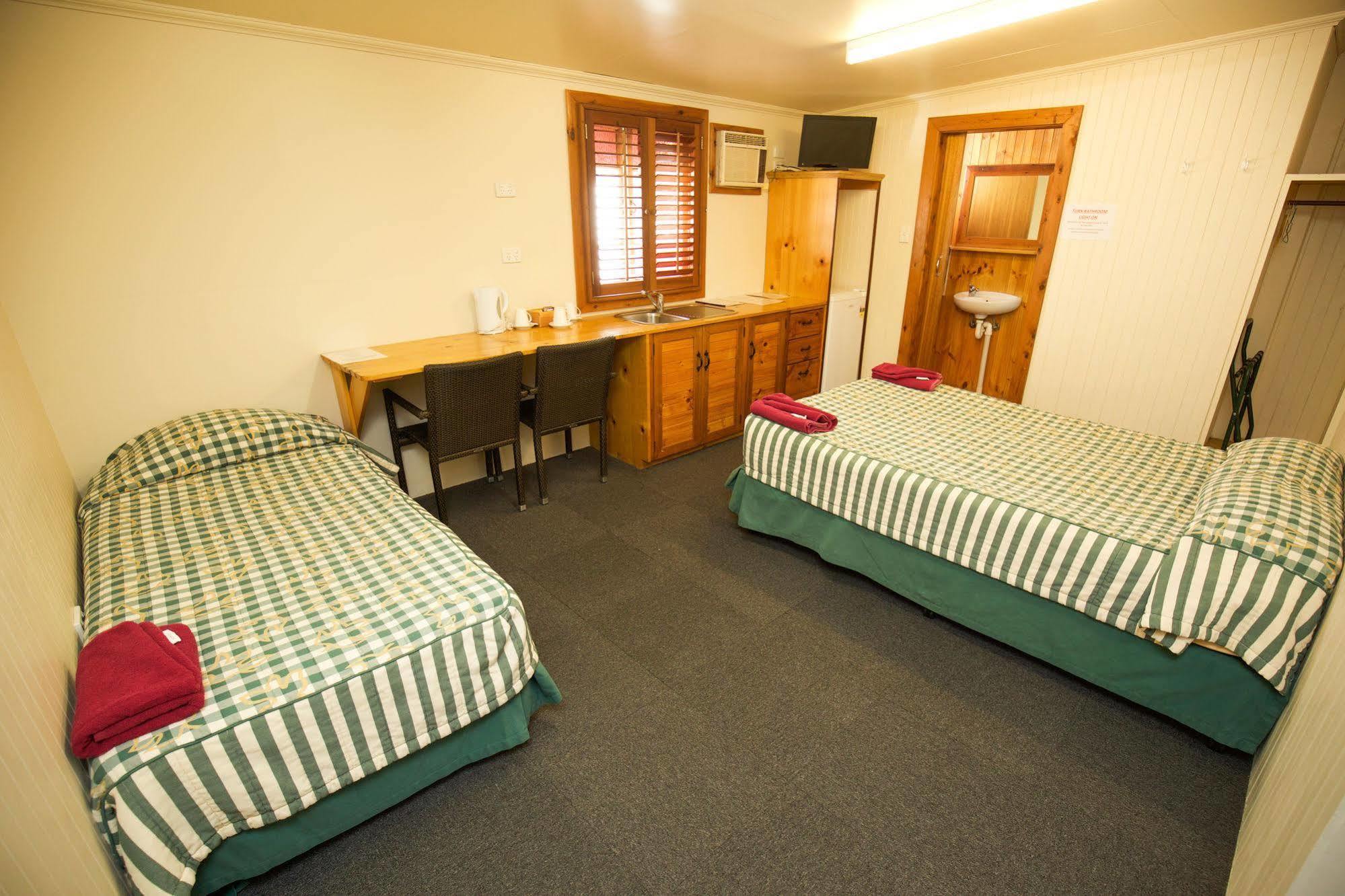 Brisbane Manor Motel Екстериор снимка